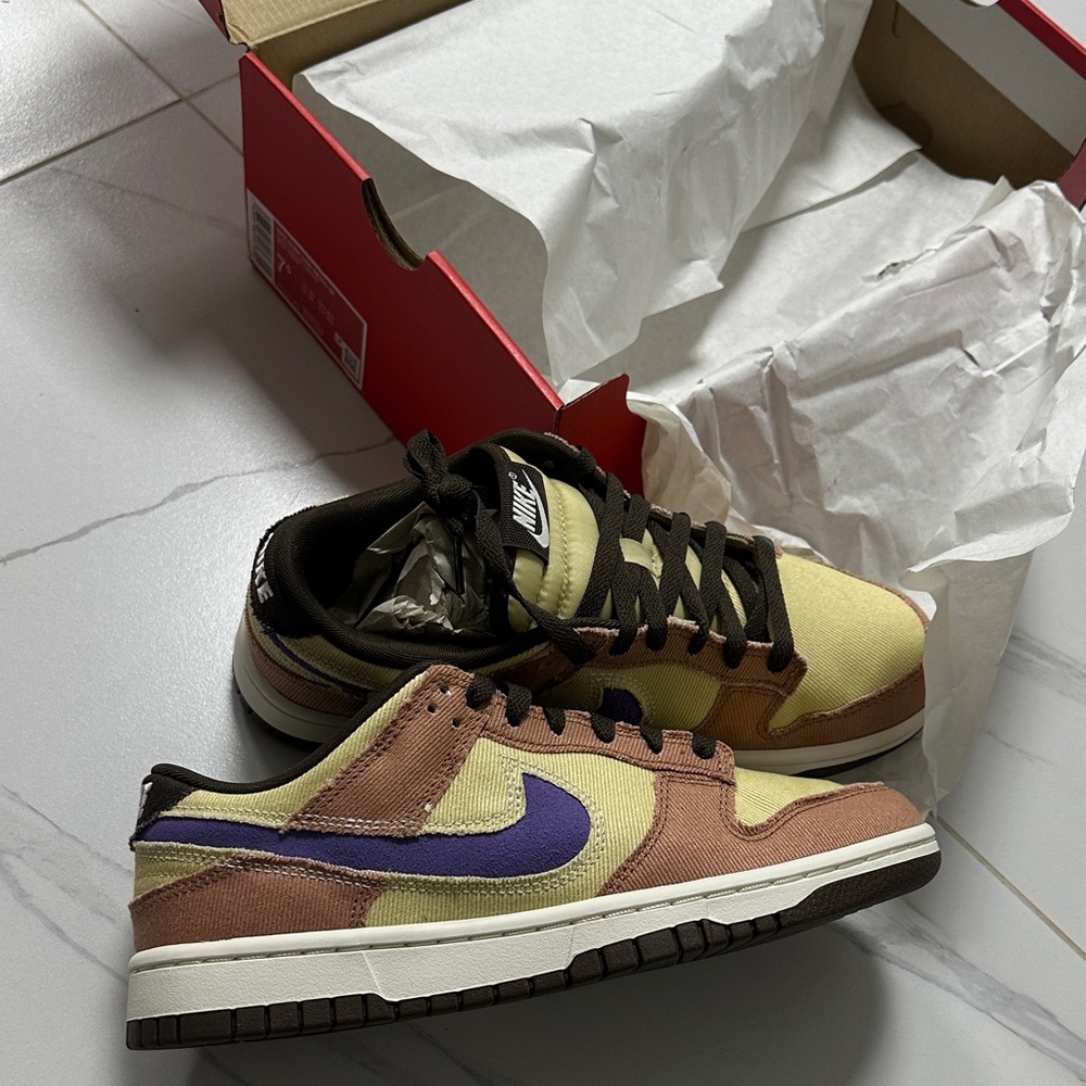 Nike Men's Purple and Brown Sneakers